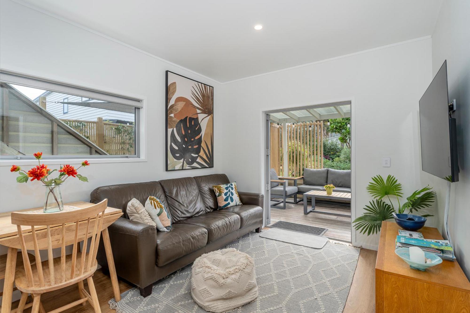 Coast Awhile - Whangamata Holiday Home Exteriör bild